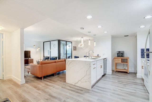 1915 Lavers Circle E504, Delray Beach, FL 33444