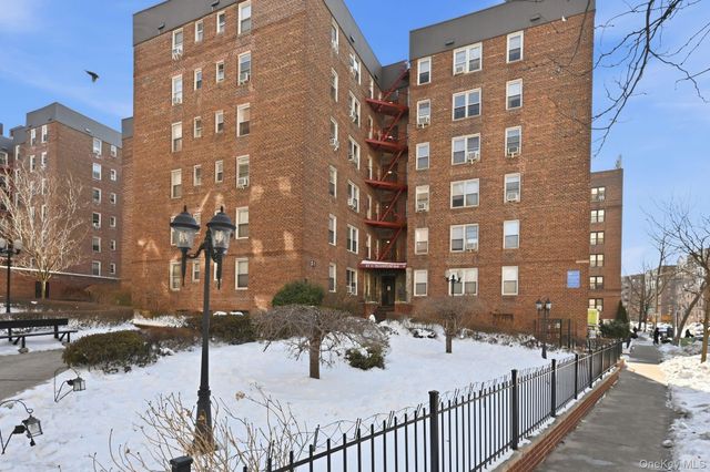 67-11 Yellowstone Boulevard 5B, Forest Hills, NY 11375