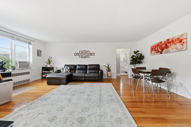 67-11 Yellowstone Boulevard 5B, Forest Hills, NY 11375