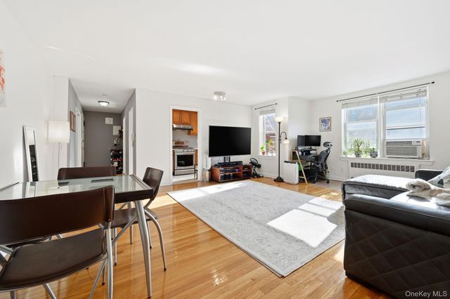 67-11 Yellowstone Boulevard 5B, Forest Hills, NY 11375