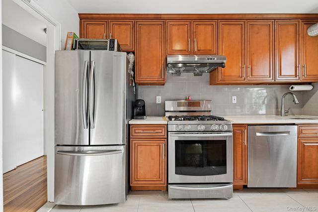 67-11 Yellowstone Boulevard 5B, Forest Hills, NY 11375