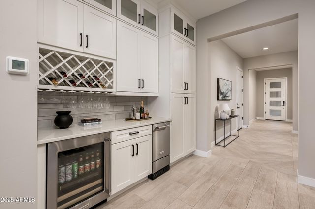 6615 E Libby Street, Phoenix, AZ 85054