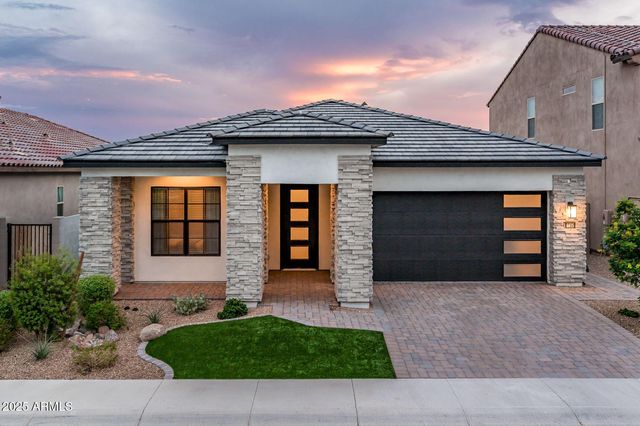 6615 E Libby Street, Phoenix, AZ 85054