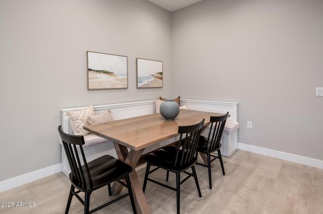 6615 E Libby Street, Phoenix, AZ 85054