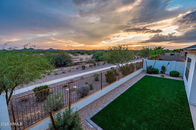 6615 E Libby Street, Phoenix, AZ 85054