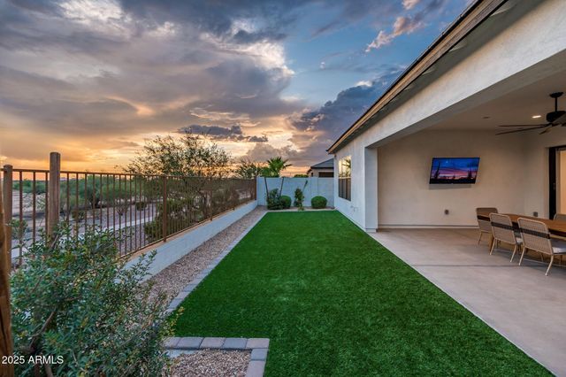 6615 E Libby Street, Phoenix, AZ 85054