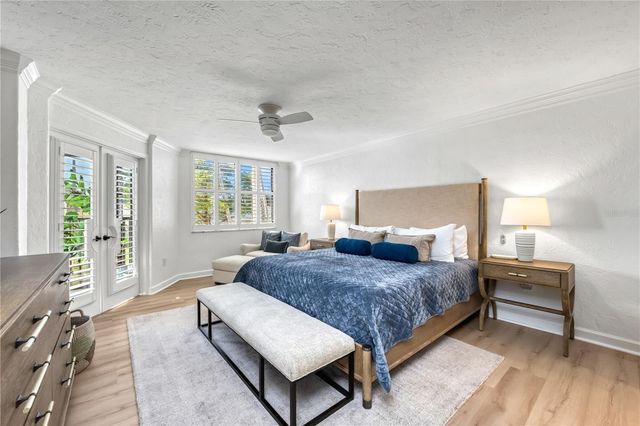 5880 MIDNIGHT PASS ROAD 210, Sarasota, FL 34242