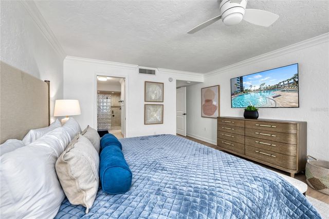 5880 MIDNIGHT PASS ROAD 210, Sarasota, FL 34242