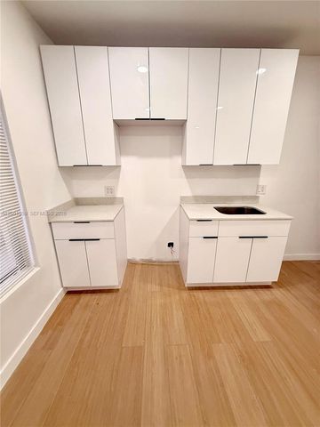 125 SW 19th Avenue 2, Miami, FL 33135