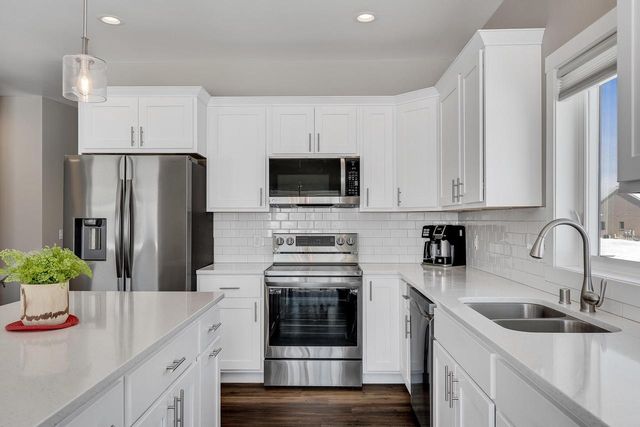 733 Crockett DRIVE, Holmen, WI 54636