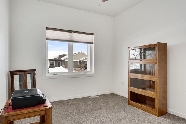 733 Crockett DRIVE, Holmen, WI 54636