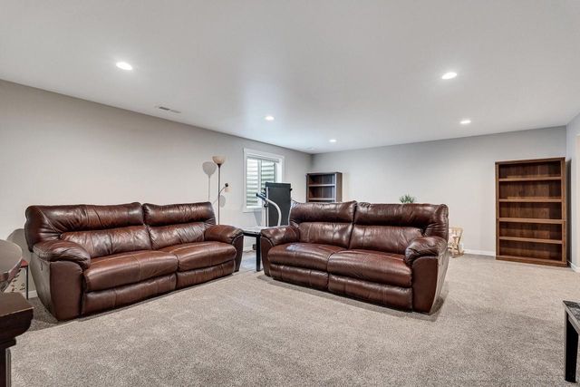 733 Crockett DRIVE, Holmen, WI 54636