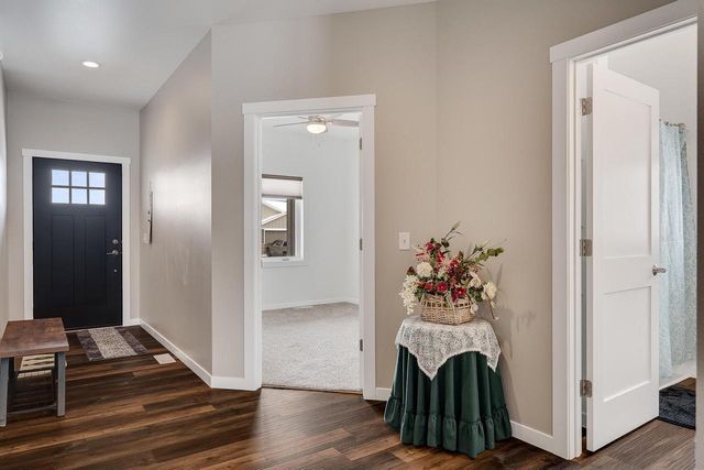 733 Crockett DRIVE, Holmen, WI 54636