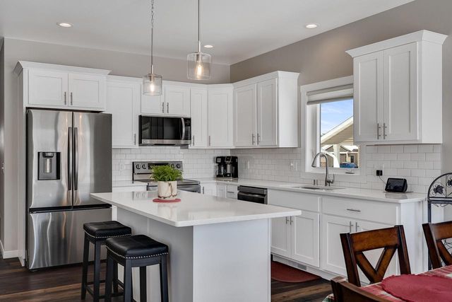 733 Crockett DRIVE, Holmen, WI 54636