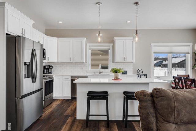 733 Crockett DRIVE, Holmen, WI 54636