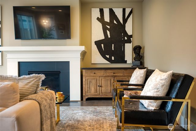 619 Graham Avenue NE, Renton, WA 98059