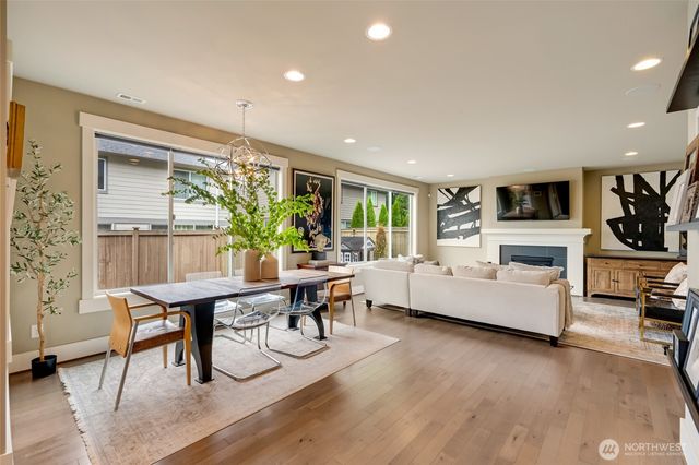 619 Graham Avenue NE, Renton, WA 98059