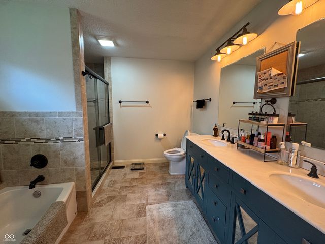 246 Victory Hill, Coatesville, IN 46121