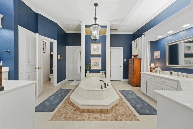 626 Creekbend Drive, Mesquite, TX 75149
