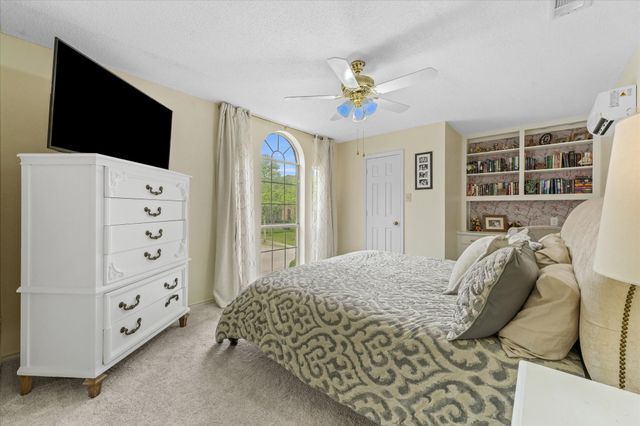 626 Creekbend Drive, Mesquite, TX 75149