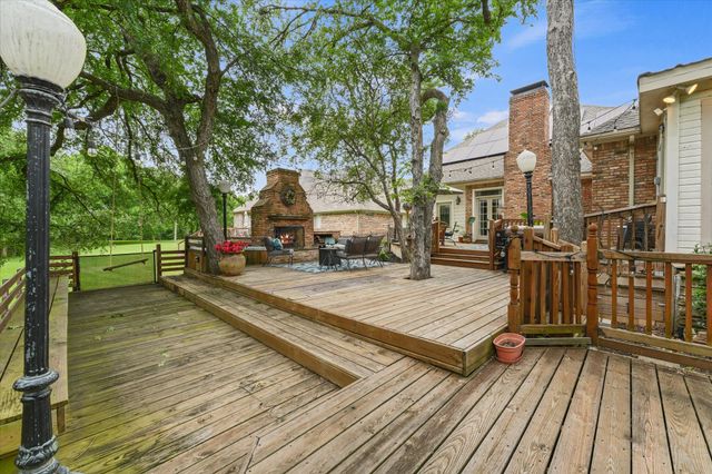626 Creekbend Drive, Mesquite, TX 75149