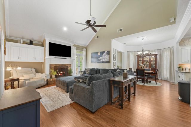 626 Creekbend Drive, Mesquite, TX 75149