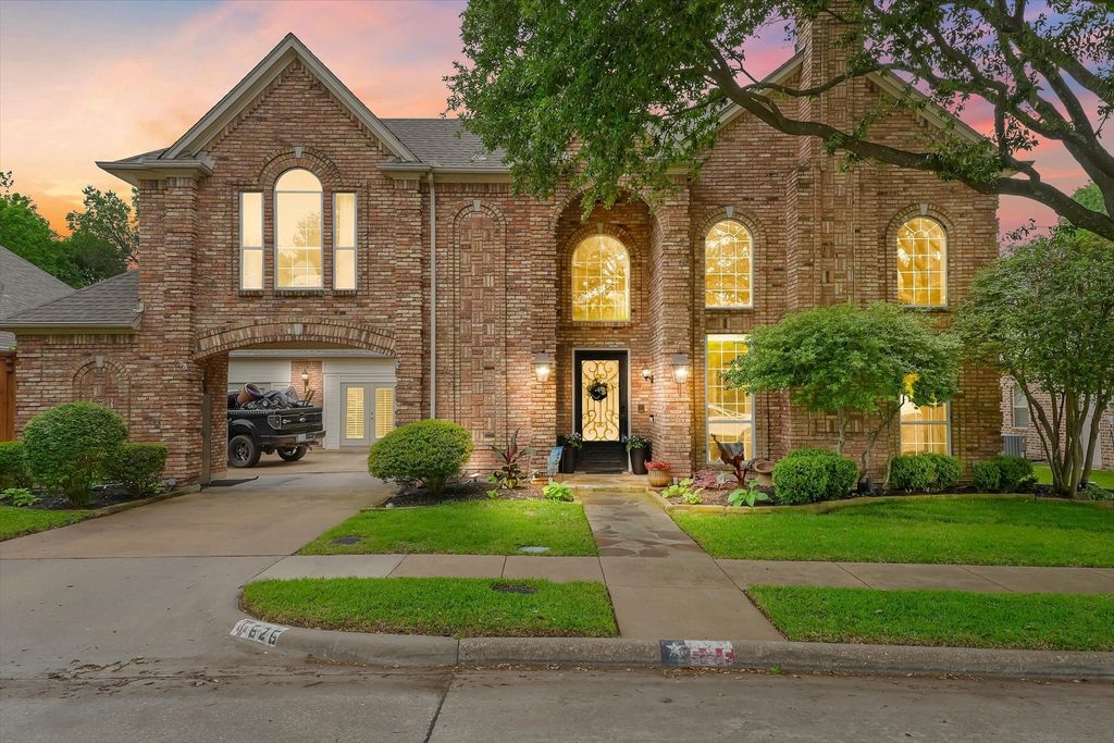 626 Creekbend Drive, Mesquite, TX 75149