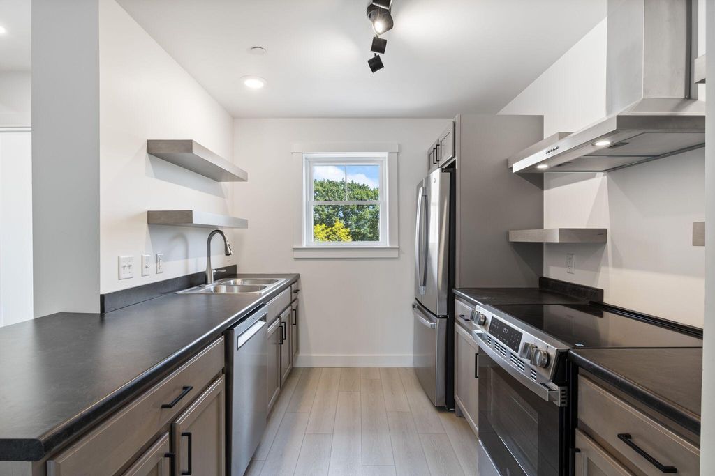 65 Dougherty Court 203, Portland, ME 04102 — photo 5