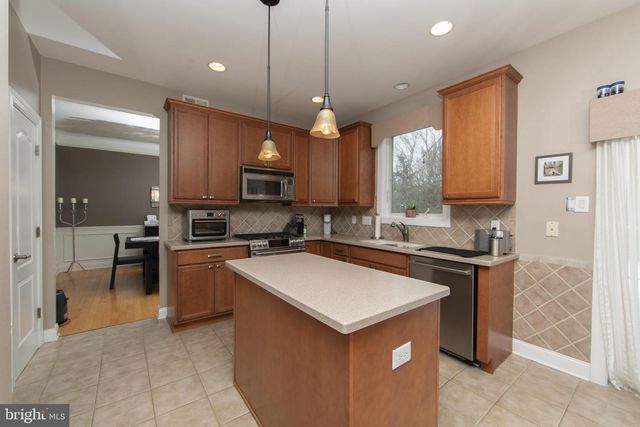 642 BAINBRIDGE DR, Mullica Hill, NJ 08062