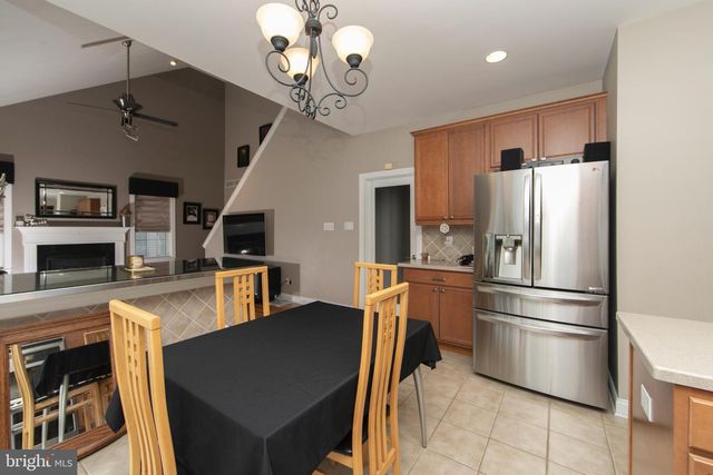 642 BAINBRIDGE DR, Mullica Hill, NJ 08062