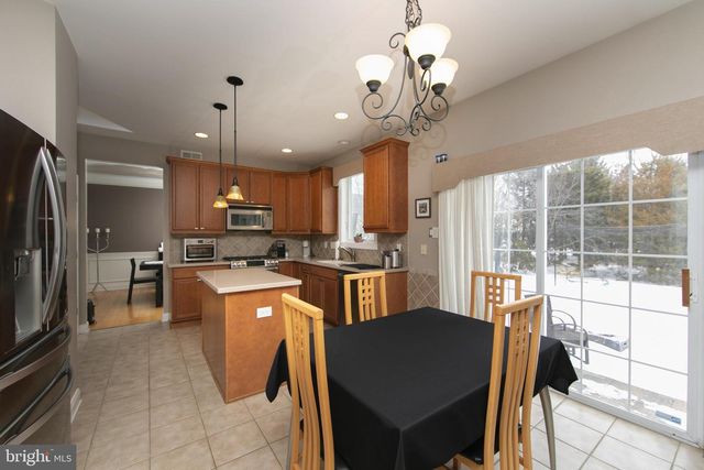 642 BAINBRIDGE DR, Mullica Hill, NJ 08062