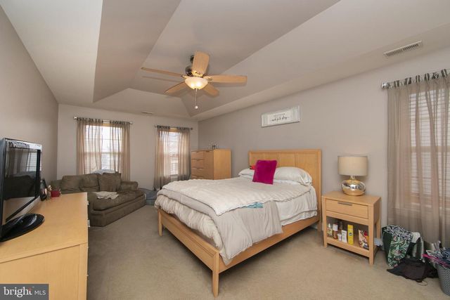 642 BAINBRIDGE DR, Mullica Hill, NJ 08062