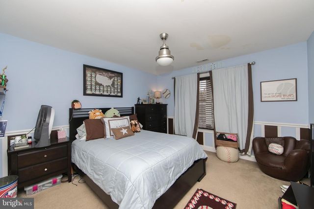 642 BAINBRIDGE DR, Mullica Hill, NJ 08062