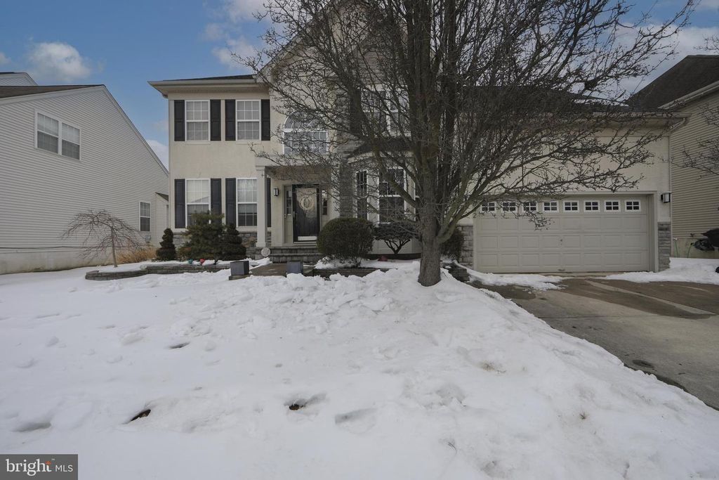 642 BAINBRIDGE DR, Mullica Hill, NJ 08062