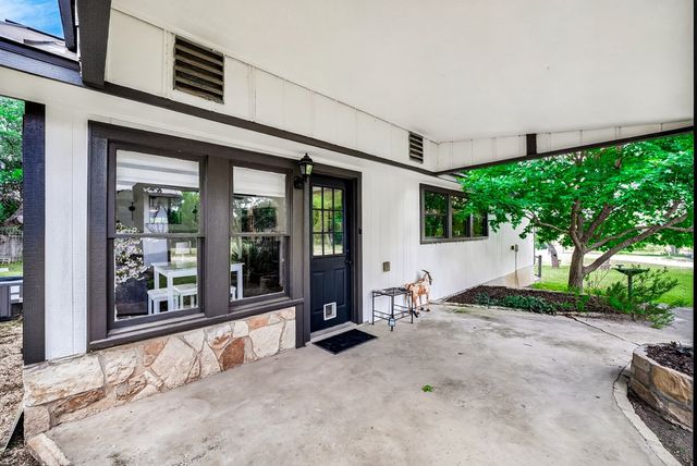 219 Indian Creek Rd, Ingram, TX 78025