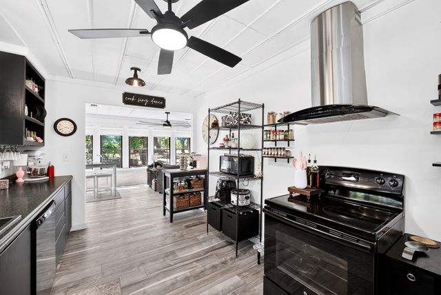 219 Indian Creek Rd, Ingram, TX 78025