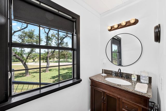 219 Indian Creek Rd, Ingram, TX 78025
