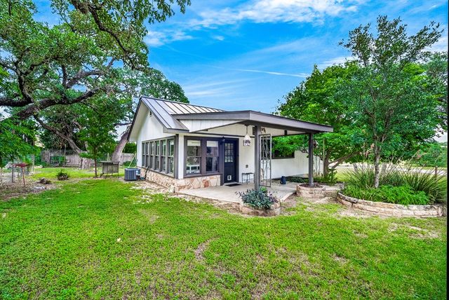 219 Indian Creek Rd, Ingram, TX 78025