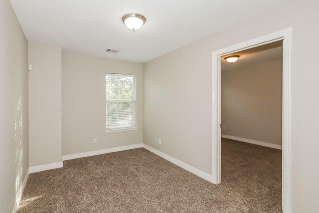 214 N Native Lane, Houston, TX 77022