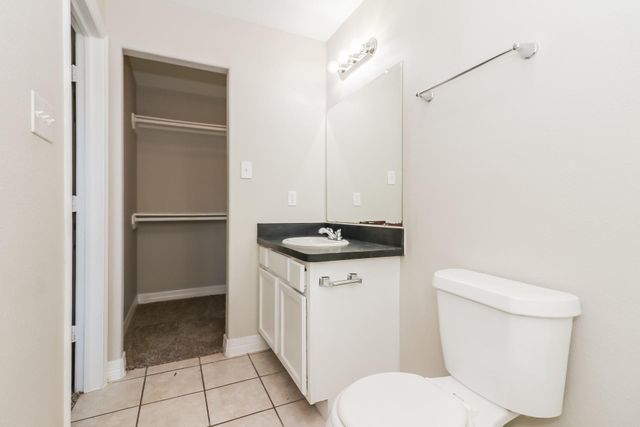 214 N Native Lane, Houston, TX 77022