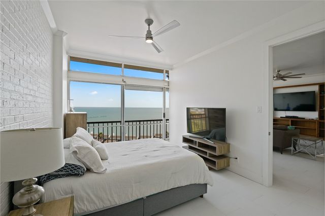 4600 Ocean Dr 1008, Corpus Christi, TX 78412