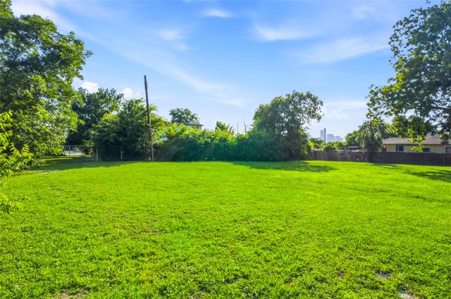 2801 Medill Street, Dallas, TX 75215