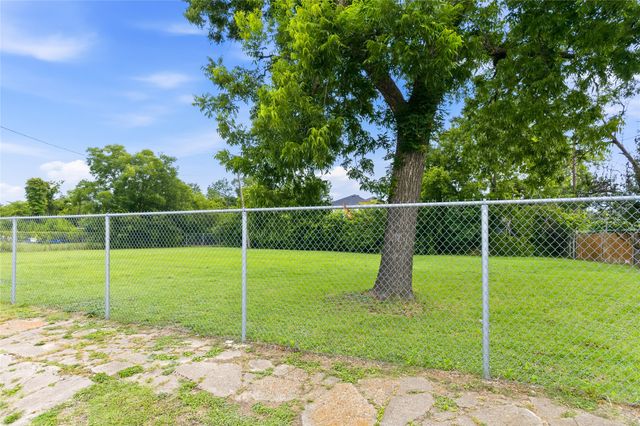 2801 Medill Street, Dallas, TX 75215