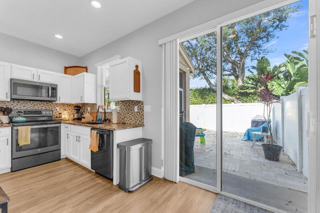 6161 Savannah Way, Lake Worth, FL 33463