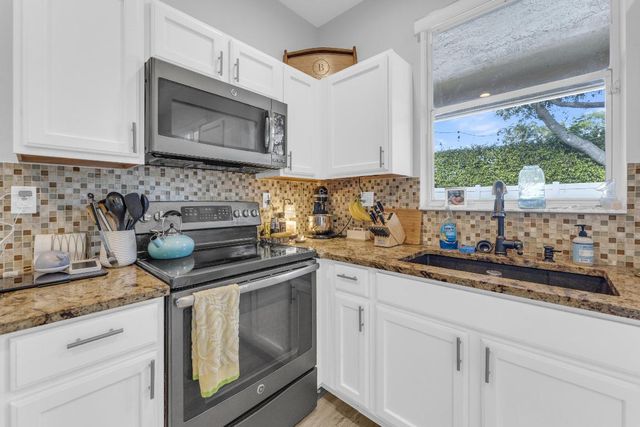 6161 Savannah Way, Lake Worth, FL 33463