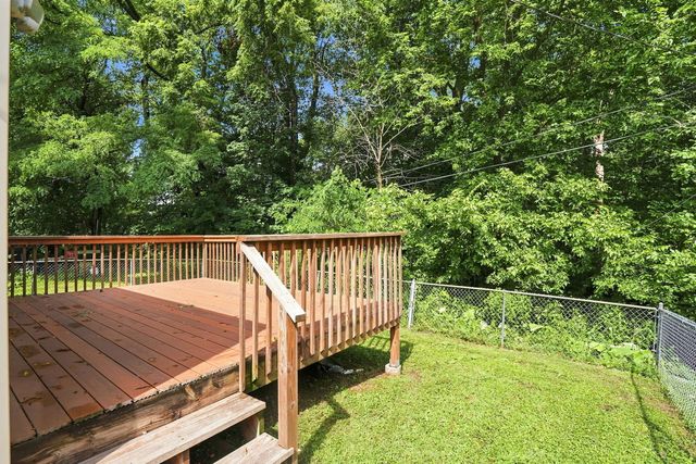 9 Blackhawk Hills Drive, Rock Island, IL 61201