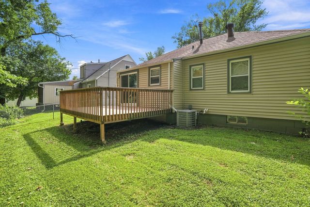 9 Blackhawk Hills Drive, Rock Island, IL 61201