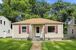 9 Blackhawk Hills Drive, Rock Island, IL 61201