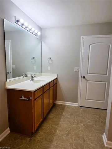 923 Windcastle Lane 105, Winston-salem, NC 27105