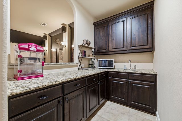 8517 Revenue Way, North Richland Hills, TX 76182